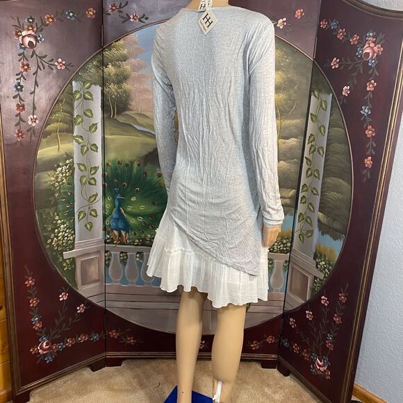 Haute Hippie Long Sleeve Hi Lo Tee NWT XS - Picture 3 of 4